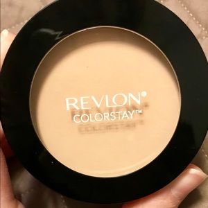 Revlon Colorstay Pressed Powder